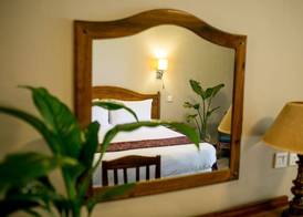 Bronte Hotel 5