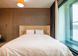 the line hotel 5