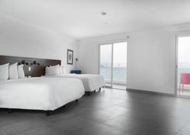 Garner Hotel Mazatlan Beach by IHG 4