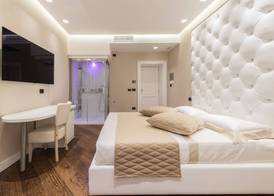 LUX Suites in Roma 2