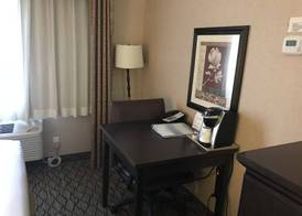 Clarion Pointe Medford 5