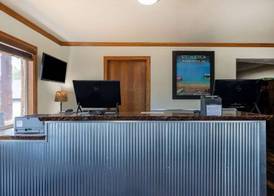 Travelodge by Wyndham Livingston 3