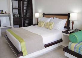 Tamaca Beach Resort 3