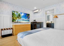 Tropic Isle At Anna Maria Island Inn 5
