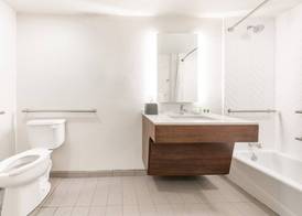Holiday Inn & Suites ORANGE PARK - WELLS RD. by IHG 4