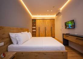 Central Chic Apartments 5