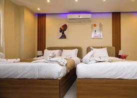 Pyramids Palace INN With Rooftop Access 3