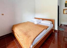 Guest House Surya Ayu Permai Buleleng Mitra RedDoorz 5