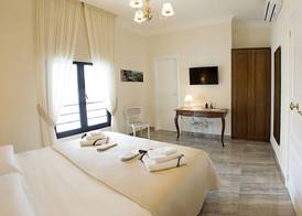 NeapolitanTrips Hotel 5