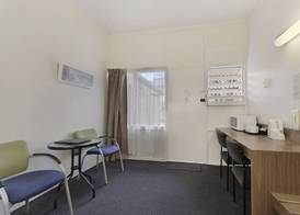 Beach House Motel 5