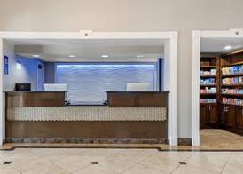 Best Western Plus Georgetown Inn & Suites 4