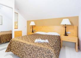 Ona Hollywood Mirage 3