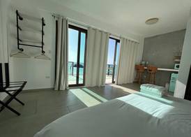 Corcega Beachfront Suites 5
