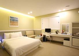 Honors Hotel 3