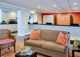 Oceanfront Litchfield Inn 2