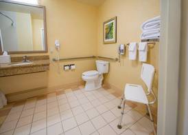 Fairfield Inn & Suites by Marriott Wausau 3