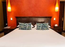 Premier Hotel Anta Boga 5
