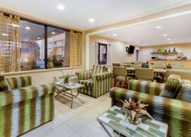 La Quinta Willowbrook 5