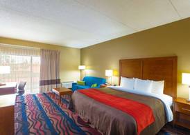 Baymont by Wyndham Bonita Springs 5