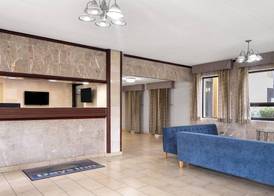 Days Inn by Wyndham Hagerstown I-70 3