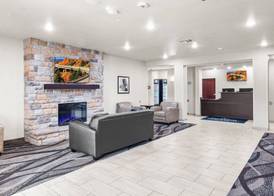 Cobblestone Hotel & Suites Denmark - Green Bay 5