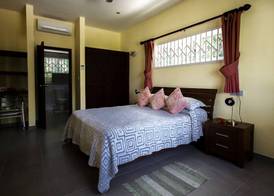 Surfers Beach Self Catering Chalets 3