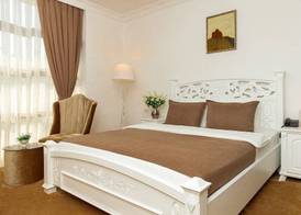 Golden Hotel 3