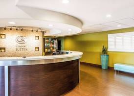 Comfort Suites Fresno River Park 3
