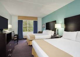 Holiday Inn Express & Suites PLANT CITY by IHG 2