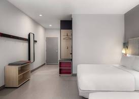 avid hotel El Paso East by IHG 5