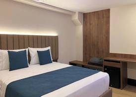 Hotel Continental ByHours 3