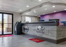 Econo Lodge at the University 2