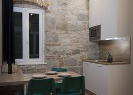 Emarconi history&luxury in Split center 5