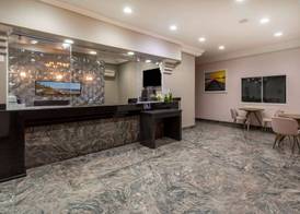 Days Inn by Wyndham Santa Monica 4