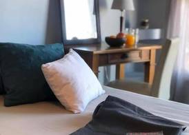 Las Bayas Home Suites 4