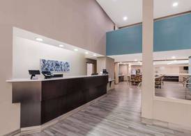 Sleep Inn Northlake 4
