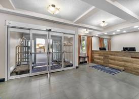 Country Inn & Suites by Radisson, Port Orange-Daytona, FL 3