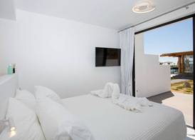 Bianco a Nero Mykonos 5