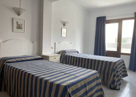 Hostal CAN GALLU 4