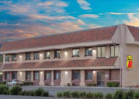 Super 8 By Wyndham Hayward Downtown 3