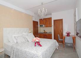 Villa Antea Apartments with Free Parking 5