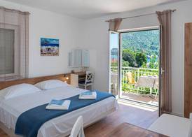Apartments Njiric 5