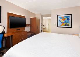 Holiday Inn Express FAIRFAX - ARLINGTON BOULEVARD by IHG 4