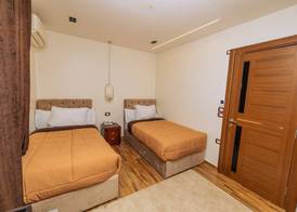 White Pyramids inn 4