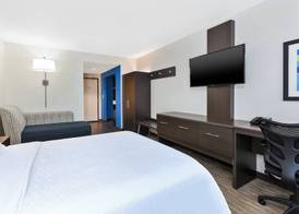Holiday Inn Express WINNIPEG AIRPORT - POLO PARK by IHG 4