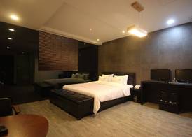 H Moment Hotel in Yangsan 4