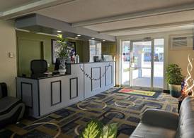 Super 8 by Wyndham Bangor 5