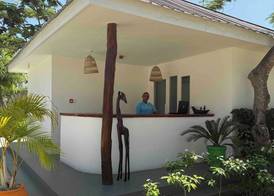 MANOLO Beach Resort 2