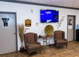 Super 8 by Wyndham Drayton Valley 5