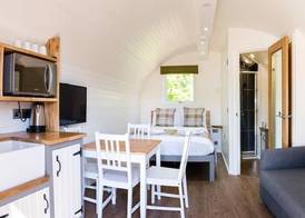 Weedingshall Lodges 5